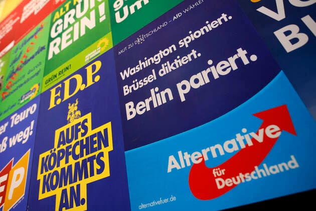 Impressions of election posters and party gifts at the press conference on the new exhibition Wähl mich Parteien plakatieren at the Haus der Geschichte in Bonn From 17 June Foto:xC.xHardtx xFuturexImage
