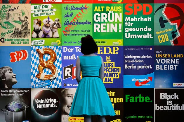 Impressions of election posters and party gifts at the press conference on the new exhibition Wähl mich Parteien plakatieren at the Haus der Geschichte in Bonn From 17 June Foto:xC.xHardtx xFuturexImage