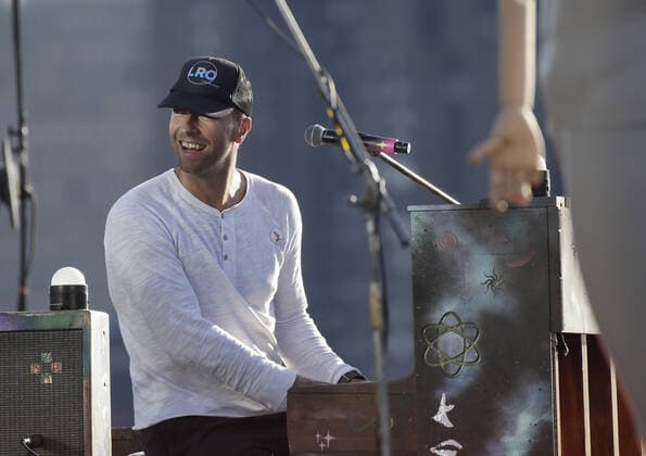 Chris Martin and Coldplay perform during a sound check before they tape a free concert for Macy s Fourth of July special in New York City on Thursday, June 17, 2021.  NYP20210617124 JohnxAngelillo