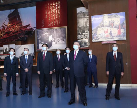 China, Xi Jinping besucht Historisches Museum in Peking (210618) -- BEIJING, June 18, 2021 -- Xi Jinping and other Communist Party of China (CPC) and state leaders Li Keqiang, Li Zhanshu, Wang Yang, Wang Huning, Zhao Leji, Han Zheng and Wang Qishan visit an exhibition on CPC history themed staying true to the founding mission at the Museum of the CPC in Beijing, capital of China, June 18, 2021. ) CHINA-BEIJING-XI JINPING-EXHIBITION-CPC HISTORY (CN) JuxPeng