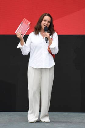 Winner Maria Speth at the award ceremony of the Audience Award Competition 2021 for the documentary film Herr Bachmann und seine Klasse at the Berlinale Summer Special 2021 71 Berlin International Film Festival at the open-air cinema Museumsinsel Berlin, 20 06 2021 Foto:xN.xKubelkax xFuturexImage
