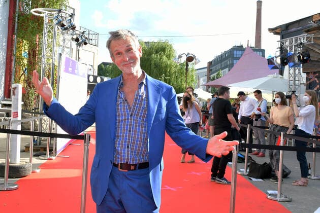 Award ceremony of the First Steps Award 2021 Ullrich Matthes, President Deutsche Filmakademie e V Arrival to the 22 Award ceremony, red carpet for the newcomer award First Steps Award 2021 at the Holzmarkt in Berlin on 21 06 2021 Photopress Mueller