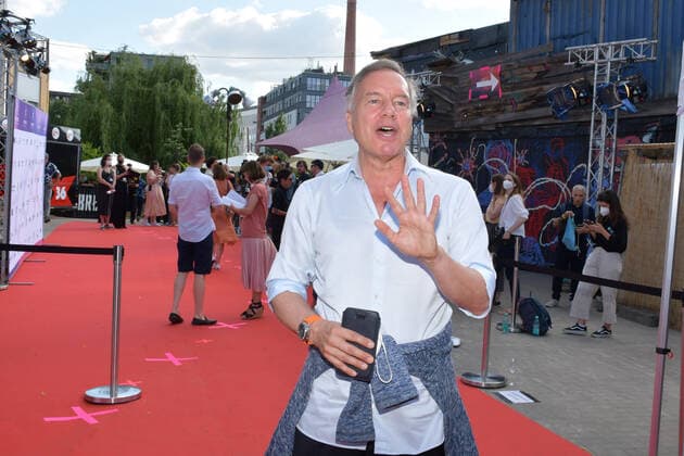 Award ceremony of the First Steps Award 2021 Nico Hofmann CEO UFA Arrival to the 22 award ceremony, red carpet to the newcomer award First Steps Award 2021 at the Holzmarkt in Berlin on 21 06 2021 Photopress Mueller