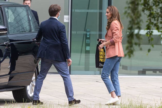Duchess Of Cambridge Visits National History Museum Catherine, Duchess of Cambridge visits the Natural History Museum, Cromwell Street in London, UK on 22nd June 2021. London England United Kingdom fletcher-catherin210606_np4ns  Copyright: xMIxNewsx