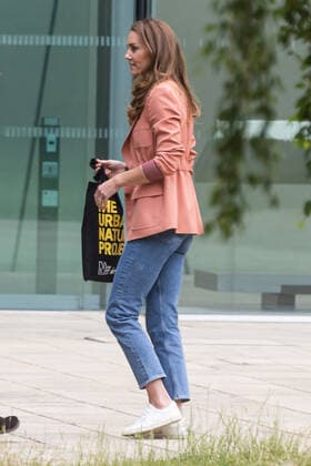 Duchess Of Cambridge Visits National History Museum Catherine, Duchess of Cambridge visits the Natural History Museum, Cromwell Street in London, UK on 22nd June 2021. London England United Kingdom fletcher-catherin210606_npWwW  Copyright: xMIxNewsx