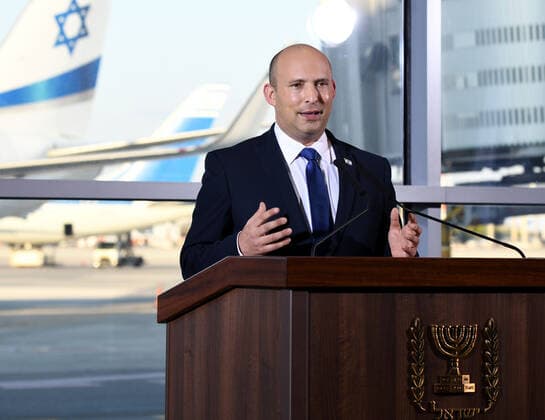 Coronavirus in Israel, Naftali Bennett Pressekonferenz am Flughafen Tel Aviv (210622) -- TEL AVIV, June 22, 2021 -- Israeli Prime Minister Naftali Bennett speaks at Ben Gurion International Airport near Tel Aviv, Israel, on June 22, 2021. Bennett said on Tuesday that a recent rise in COVID-19 cases constitutes a new outbreak in the country. ( JINI via Xinhua) ISRAEL-BEN GURION INTERNATIONAL AIRPORT-PM-COVID-19 YossixZeliger 