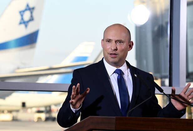 Coronavirus in Israel, Naftali Bennett Pressekonferenz am Flughafen Tel Aviv (210622) -- TEL AVIV, June 22, 2021 -- Israeli Prime Minister Naftali Bennett speaks at Ben Gurion International Airport near Tel Aviv, Israel, on June 22, 2021. Bennett said on Tuesday that a recent rise in COVID-19 cases constitutes a new outbreak in the country. ( JINI via Xinhua) ISRAEL-BEN GURION INTERNATIONAL AIRPORT-PM-COVID-19 YossixZeliger 