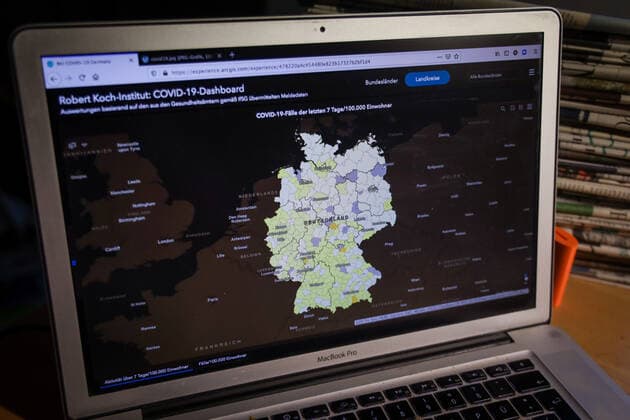 Coronavirus in Germany Covid 19 Dashboard of the Robert Koch Institute 23 06 2021 Robert Koch Institute 7 days Incidence 7.2 7 days Number of cases 6 010 COVID 19 cases 3 723 798 Addition by 1 016 compared to the previous day COVID 19 deaths 90 523 Addition by 51 compared to the previous day