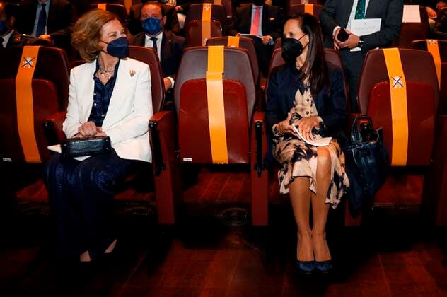 Emeritus Queen Sofia (L) and Beatriz Corredor (R) former Minister and current CEO of the REE, state-owned and public limited Spanish corporation that operates the national electricity grid, attend the awarding ceremony held during the closure of the 2020-2021 year of the Reina Sofia School of Music in Madrid, Spain, 22 June 2021 (issued 23 June 2021). The Reina Sofia School of Music, created in 1991, supports highly-talented young people in their personal and artistic development, and aims to bring the best music to all audiences. Emeritus Queen Sofia attends the closing ceremony of the Superior Music School Reina Sofia !ACHTUNG: NUR REDAKTIONELLE NUTZUNG!  Copyright: xBallesterosx GRAF5935 20210623-5d88ab764678f56ca796cd750d475c00ef103f03