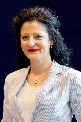 Cansel Kiziltepe bei der Übergabe des Abschlussberichts des 3. Untersuchungsausschusses Wirecard an Bundestagspräsident Schäuble auf derPräsidialebene im Reichstagsgebäude. Berlin, 22.06.2021 Foto:xC.xHardtx xFuturexImage