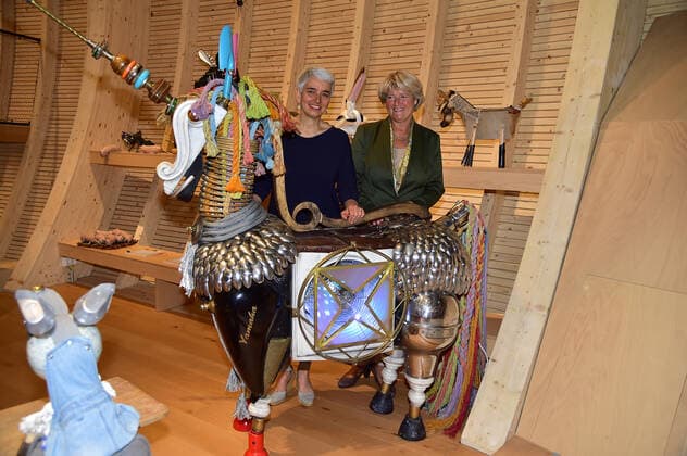 Eröffnung ANOHA im Jüdischen Museum Berlin Hetty Berg, Direktorin des Jüdischen Museum Berlin, Prof. Monika Grütters, MdB Kulturministerin, mit einem Einhorn PK zur Eröffnung der Kinderwelt ANOHA im Jüdischen Museum in Berlin am 23.06.2021 *** Opening ANOHA at the Jewish Museum Berlin Hetty Berg, Director of the Jewish Museum Berlin, Prof Monika Grütters, MdB Minister of Culture, with a unicorn PK for the opening of the childrens world ANOHA at the Jewish Museum in Berlin on 23 06 2021 Photopress Mueller