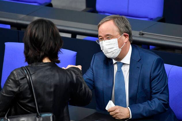 Annalena Baerbock und Armin Laschet in der 236. Sitzung des Deutschen Bundestages im Reichstagsgebäude. Berlin, 24.06.2021 Foto:xF.xKernx xFuturexImage
