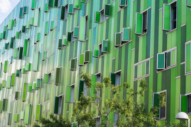 IMAGO Creative: Corporate: Klimaschutz, Digitalisierung und Urbanisierung Spain, Madrid, Exterior of Vallecas 51 apartment building JCCMF02893