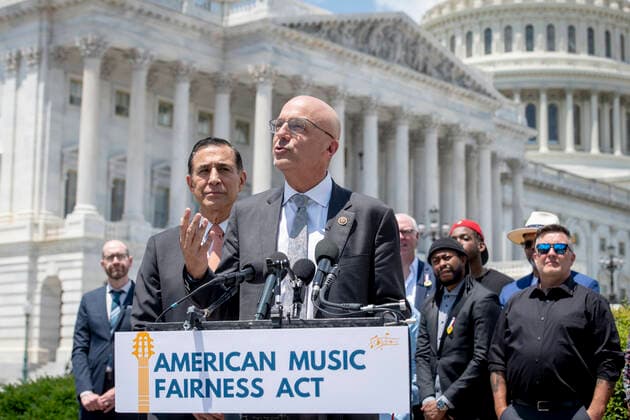 United States Representative Ted Deutch (Democrat of Florida), right, and United States Representative Darrell Issa (Republican of California), left, offer remarks during a press conference to introduce the American Music Fairness Act outside of the the US Capitol in Washington, DC, Thursday, June 24, 2021. Copyright: xPoolxviaxCNPx MediaPunchx