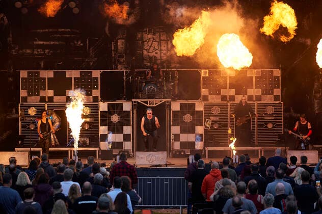 Björn Müller, Andreas Schanowski, Rene Anlauff, Dirk Oechsle, Dirk Oechsle and Tobias Kaiser Völkerball live as part of the concert series Back on Stage at the Gilde Parkbühne Hannover, 24 06 2021 Foto:xU.xStammx xFuturexImage