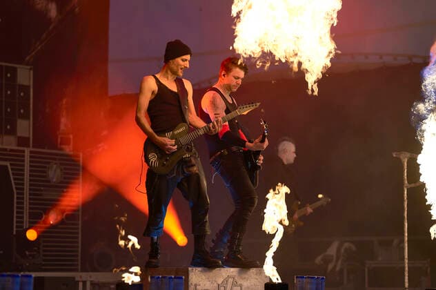 Björn Müller, Tobias Kaiser and Tilmann Carbow from Völkerball live at the concert series Back on Stage at the Gilde Parkbühne Hannover, 24 06 2021 Foto:xU.xStammx xFuturexImage
