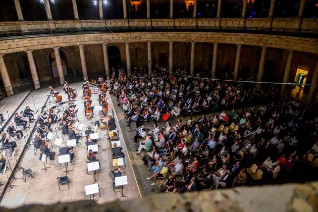 Finland s Klaus Mäkelä conducts the Ciudad de Granada orchestra as part of Granada s Music and Dance International Festival at the Alhambra s Carlos 5th Palace in Granada, southern Spain, 25 June 2021. GRANADA S mUSIC AND DANCE INTERNATIONAL FESTIVAL !ACHTUNG: NUR REDAKTIONELLE NUTZUNG!  Copyright: xMiguelxAngelxMolinax GRAF8180 20210625-d1e4e6f2330f3341ecd2608438843b823d808531