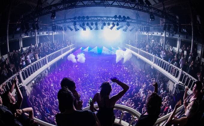 AMSTERDAM Dj Reinier Zonneveld during a performance in Paradiso The pop stage reopens its doors at full capacity Inside, visitors do not have to keep 1 5 meters away ANP PAUL BERGEN  Copyright: xHollandsexHoogtex xxANPx x433046975x