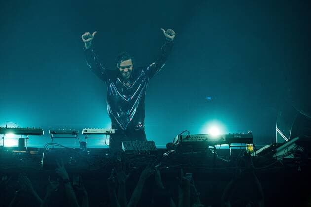 AMSTERDAM Dj Reinier Zonneveld during a performance in Paradiso The pop stage reopens its doors at full capacity Inside, visitors do not have to keep 1 5 meters away ANP PAUL BERGEN  Copyright: xHollandsexHoogtex xxANPx x433047005x