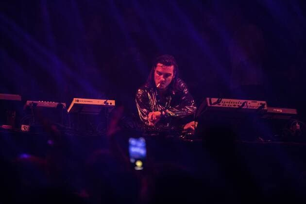 AMSTERDAM Dj Reinier Zonneveld during a performance in Paradiso The pop stage reopens its doors at full capacity Inside, visitors do not have to keep 1 5 meters away ANP PAUL BERGEN  Copyright: xHollandsexHoogtex xxANPx x433047008x