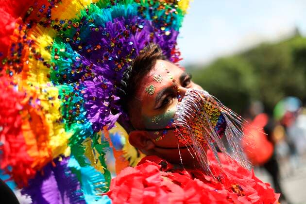 A person participates in the XLIII edition of the LGBT + march, in Mexico City, Mexico, 26 June 2021. Thousands of people participated this Saturday in the XLIII edition of the Lesbian, Gay, Bisexual and Transsexual (LGBT) Pride march in Mexico City, in what was a spontaneous outing to the streets of this capital that were suddenly covered with the Rainbow colors. Thousands return the rainbow to Mexico City in the LGBT + Pride march !ACHTUNG: NUR REDAKTIONELLE NUTZUNG!  Copyright: xSashenkaxGutierrezx MEX5661 20210626-9e677cde245b6347cd9a4976e69f50c62c90d533