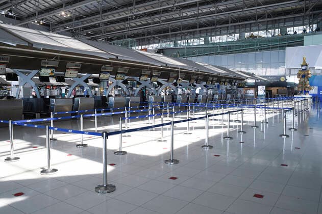Thailand Plans To Reopen To Vaccinated Foreign Tourists Empty check-in counters at Suvarnabhumi Airport area of the international departure terminal at Suvarnabhumi Airport in Samut Prakan province, Thailand, 27 June 2021. Bangkok Thailand laowilas-notitle210627_npS8r  Copyright: xAnusakxLaowilasx