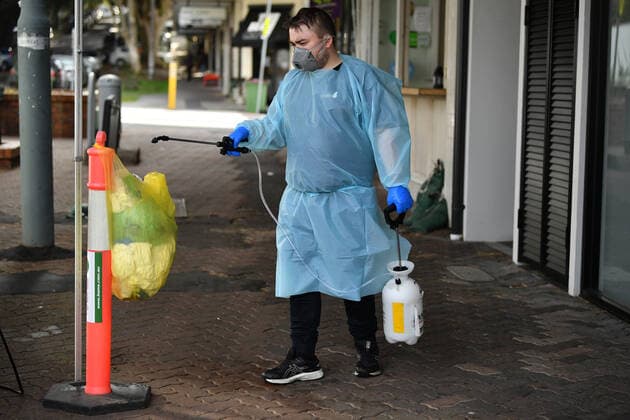 NSW CORONAVIRUS COVID19, Workers conduct a deep clean at Bangkok Bites at Bondi in Sydney, Monday, June 28, 2021. More than five million people in Greater Sydney and its surrounds have gone into a 14-day lockdown as health authorities try to regain control of a coronavirus outbreak. ( NO ARCHIVING, EDITORIAL USE ONLY, NO USE IN BOOKS WITHOUT CONSENT SYDNEY NSW AUSTRALIA  Copyright: xJOELxCARRETTx 20210628001553158691