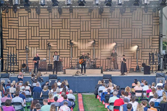 Milow live as part of the concert series Back on Stage at the Gilde Parkbühne Hannover, 27 06 2021 Foto:xU.xStammx xFuturexImage