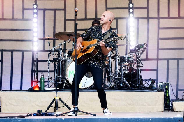 Milow live as part of the concert series Back on Stage at the Gilde Parkbühne Hannover, 27 06 2021 Foto:xU.xStammx xFuturexImage