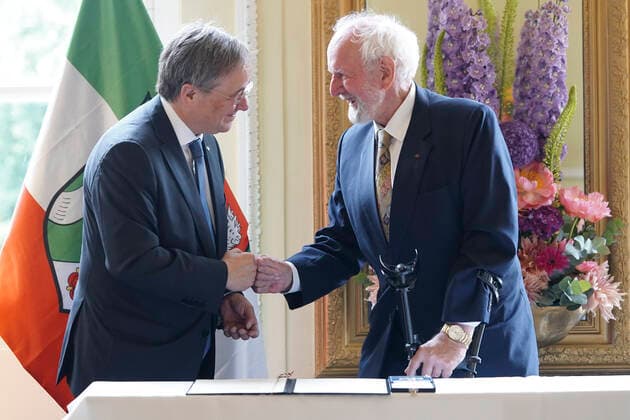 Armin Laschet awards the Order of Merit of the State of North Rhine-Westphalia to Prof.