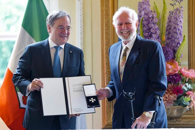 Armin Laschet awards the Order of Merit of the State of North Rhine-Westphalia to Prof.