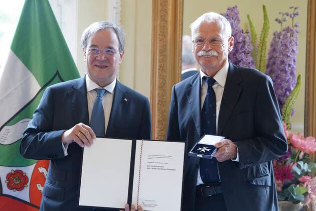 Armin Laschet awards the Order of