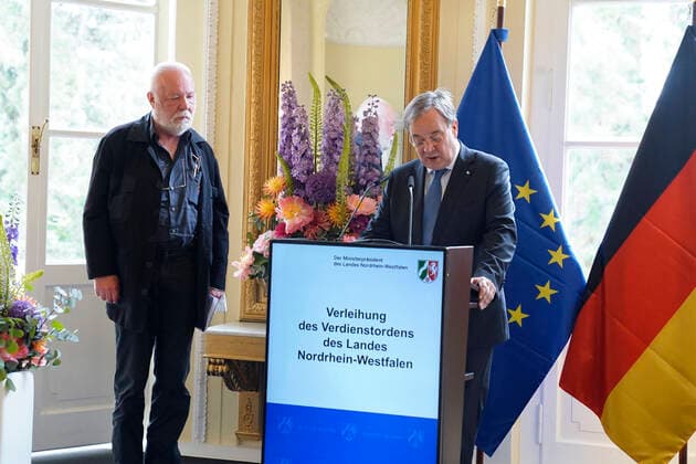 Award of the Order of Merit of the State of North Rhine-Westphalia by Armin Laschet Current, 28 06 2021, Duesseldorf, Armin Laschet Prime Minister of North Rhine-Westphalia, CDU Chairman and candidate for Chancellor awards the Order of Merit of the State of North Rhine-Westphalia to Otmar Alt from Hamm, the internationally known