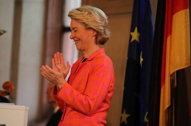 28 06 2021 Frankfurt am Main, Römer European Banker of the Year 2019 Honouring of Werner Hoyer, President of the European Investment Bank EIB Picture shows EU Commission President von der Leyen in the Kaisersaal during the laudation HP