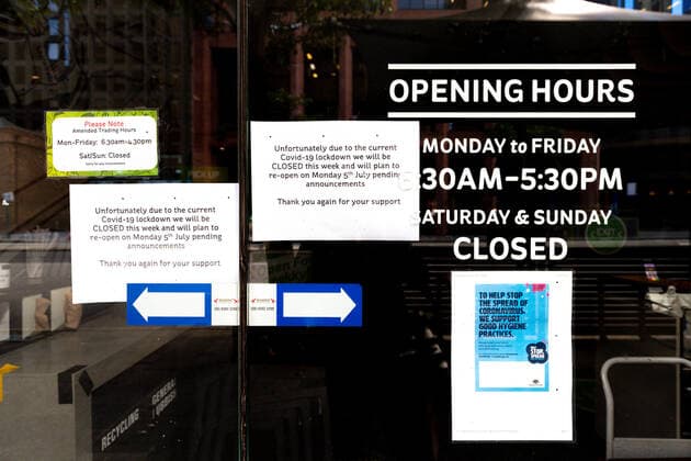 WA CORONAVIRUS COVID19, A temporary closure sign due to a Covid lockdown is seen in the window of the Lunchbox Cafe on St Georges Terrace in Perth, Tuesday, June 29, 2021. The Perth and Peel regions of Western Australia went into a four day lockdown yesterday after positive cases for the Delta variant were found in the northern suburbs of Perth. ( NO ARCHIVING, EDITORIAL USE ONLY, NO USE IN BOOKS WITHOUT CONSENT  Copyright: xRICHARDxWAINWRIGHTx 20210629001553457570