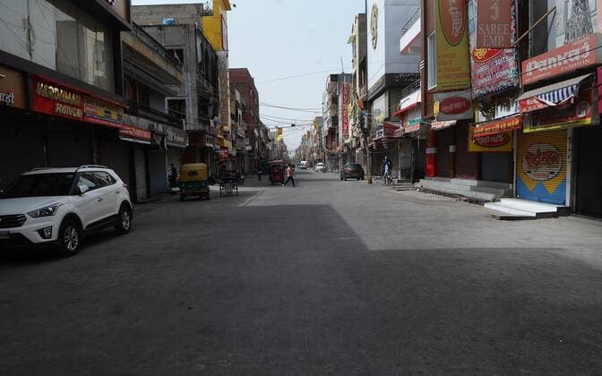 NEW DELHI, INDIA - JUNE 30: Laxmi Nagar Market seen deserted as shope closed after government has ordered the closure of markets and adjoining areas until July 5 over alleged violation of Covid-19 safety protocols, on June 30, 2021 in New Delhi, India. The government has said there was a heavy footfall in the Laxmi Nagar market, so it has been closed till July 5. (Photo by Mohd Zakir Hindustan Times) Laxmi Nagar Market In Delhi Closed Over Covid-19 Protocol Violations