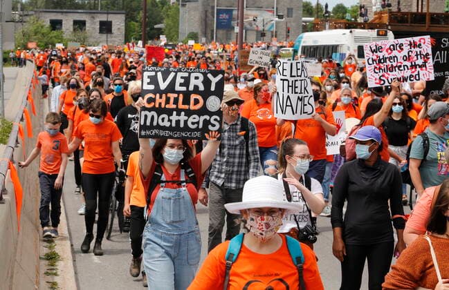 July 1, 2021, Gatineau, QC, Canada: Protesters march to Parliament Hill in Gatineau at a Cancel Canada Day protest in response to the discovery of unmarked indigenous graves at residential schools on Thursday, July 1, 2021. Gatineau Canada  - ZUMAc35_ 20210701_zaf_c35_098 Copyright: xPatrickxDoylex