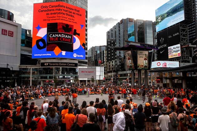July 1, 2021, Toronto, on, Canada: Dancers perform within a circle during a Cancel Canada Day rally in Toronto, on Thursday, July 1, 2021 to honour former residential school victims. Toronto Canada  - ZUMAc35_ 20210701_zaf_c35_181 Copyright: xChrisxYoungx