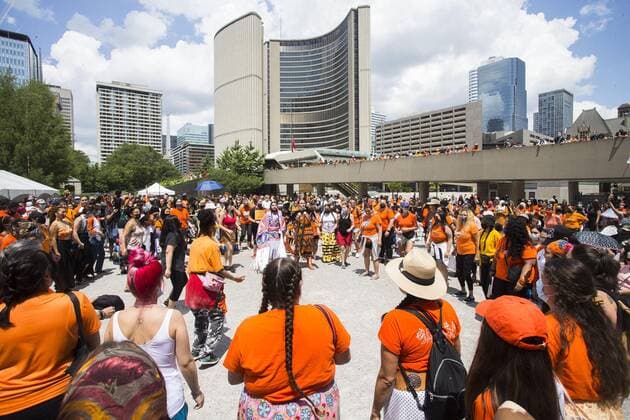 (210701) -- TORONTO, July 1, 2021 -- People take part in a rally in Toronto, Canada, on July 1, 2021. Hundreds of people gathered here on Thursday to pay tribute to indigenous children whose bodies were found in mass graves near former indigenous residential schools in Canada. (Photo by Xinhua) CANADA-TORONTO-INDIGENOUS SCHOOLS-UNMARKED GRAVES-RALLY ZouxZheng 