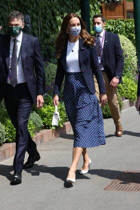 . 02 07 2021. London, United Kingdom. Kate Middleton, The Duchess of Cambridge, on day five of the Wimbledon Tennis Championships in London.  xStephenxLockx xi-Imagesx IIM-22344-0004