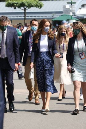 . 02 07 2021. London, United Kingdom. Kate Middleton, The Duchess of Cambridge, on day five of the Wimbledon Tennis Championships in London.  xStephenxLockx xi-Imagesx IIM-22344-0006