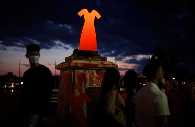 July 1, 2021, Victoria, BC, Canada: The statue of English explorer Capt. James Cook was removed from it s base at about 8:30 p.m. and tossed into the inner harbour and replaced with red hand prints and a red dress memorial in honour of missing and murdered Indigenous women and girls in Victoria, Thursday, July 1, 2021. Victoria Canada  - ZUMAc35_ 20210701_zaf_c35_305 Copyright: xChadxHipolitox