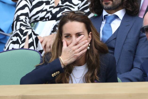 . 02 07 2021. London, United Kingdom. Kate Middleton, The Duchess of Cambridge, on day five of the Wimbledon Tennis Championships in London.  xStephenxLockx xi-Imagesx IIM-22344-0049