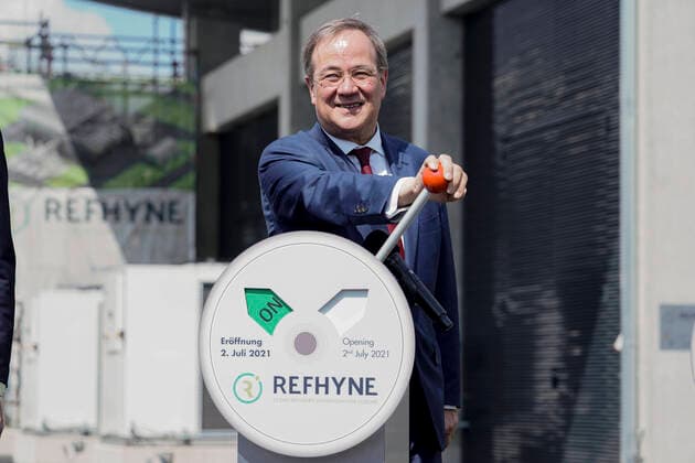 Commissioning of the Shell hydrogen electrolysis REFHYNE in Wesseling News, 02 07 2021, Wesseling, Armin Laschet Prime Minister of North Rhine-Westphalia, CDU leader and CDU candidate for chancellor at the switch on for the commissioning of the hydrogen electrolysis REFHYNE plant of Shell at the site in Wesseling Wesseling North Rhine-Westphalia Germany