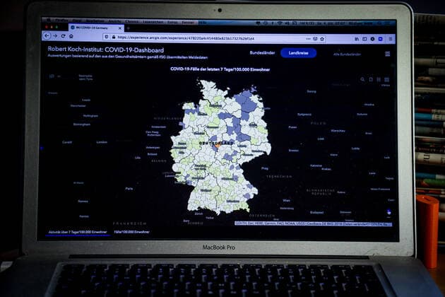 Coronavirus in Germany Covid 19 Dashboard of the Robert Koch Institute 04 07 2021 Robert Koch Institute 7 days Incidence 5.0 7 days Number of cases 4 167 COVID 19 cases 3 730 912 Addition of 559 compared to the previous day COVID 19 deaths 91 030 Addition of 7 compared to the previous day