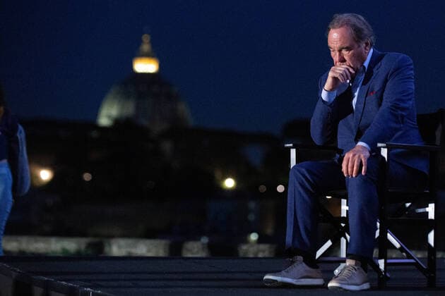 Bilder des Jahres 2021, Entertainment 07 Juli Entertainment Bilder des Tages Italy: Oliver Stone in Rome Oliver Stone during presentation of film JFK - A case still open in Director s Cut version in the summer cinema arena of Monte Ciocci in Rome, with St Peter s Dome on the background Roma RM Italy Copyright: MatteoxNardone