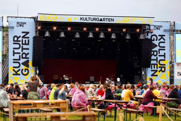 The stage of the Kulturgarten during the performance of Olli Schulz as part of the BonnLive Kulturgarten Open Air The Bonn Live Kulturgarten Open Air Festival 2021 is a festival under corona restrictions due to the Covid 19 pandemic Bonn, 03 07 2021 Foto:xC.xHardtx xFuturexImage