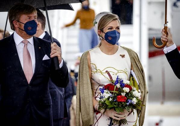 BERLIN King Willem Alexander and Queen Maxima arrive at Flughafen Berlin Brandenburg The three day state visit to Berlin concludes a series of state visits since the royal couple were inaugurated in 2013 ANP ROYAL IMAGES POOL SEM VAN DER WAL  Copyright: xHollandsexHoogtex xxANPx x433421609x
