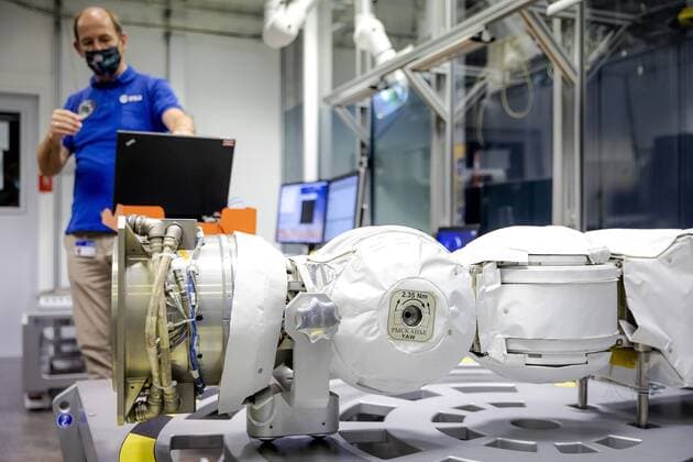 NOORDWIJK Spare parts of the European Robotic Arm ERA are demonstrated during a meeting with State Secretary for Space, Mona Keijzer EZ and Climate After launch, the robot arm must perform various tasks on the outside of the ISS space station ANP ROBIN VAN LONKHUIJSEN  Copyright: xHollandsexHoogtex xxANPx x433424809x
