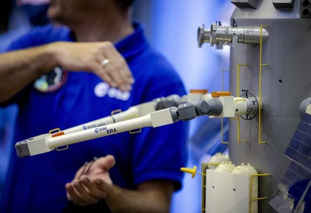A scale model of the European Robotic Arm ERA is being demonstrated in Noordwijk, The Netherlands, 6 July 2021, during a meeting with State Secretary Mona Keijzer EZ and Climate who is responsible for space After launch, the robotic arm must perform various tasks on the outside of the ISS space station ANP ROBIN VAN LONKHUIJSEN  Copyright: xHollandsexHoogtex xxANPx x433425313x
